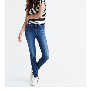 Madewell 9” High Rise Skinnies size 25